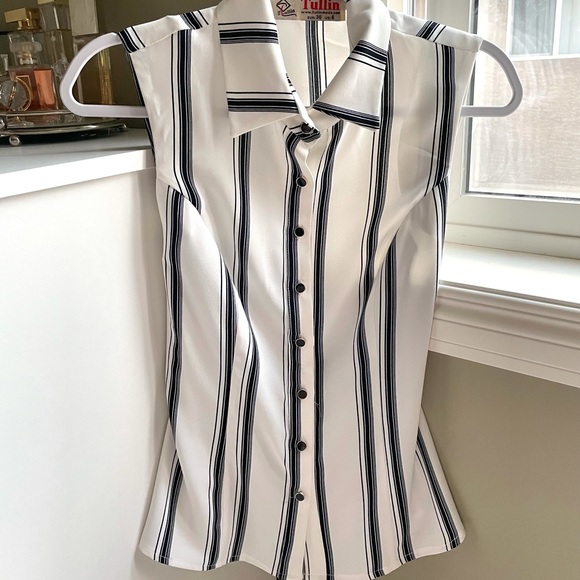 Trendy Striped Sleeveless Button Up - Picture 2 of 2